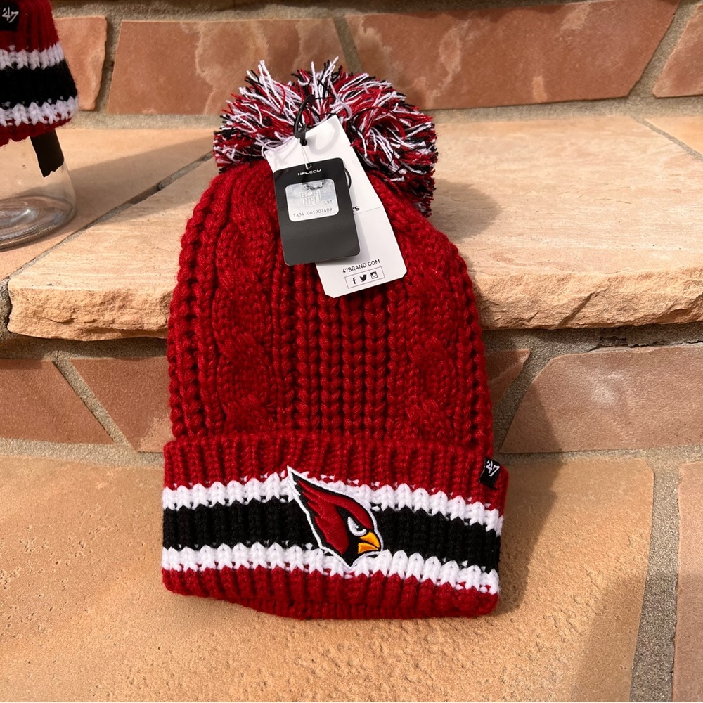 ⬇️💲47 Brand NFL NWT Womens Arizona Cardinals Beanie Pom Pom Quantity 1 Left
